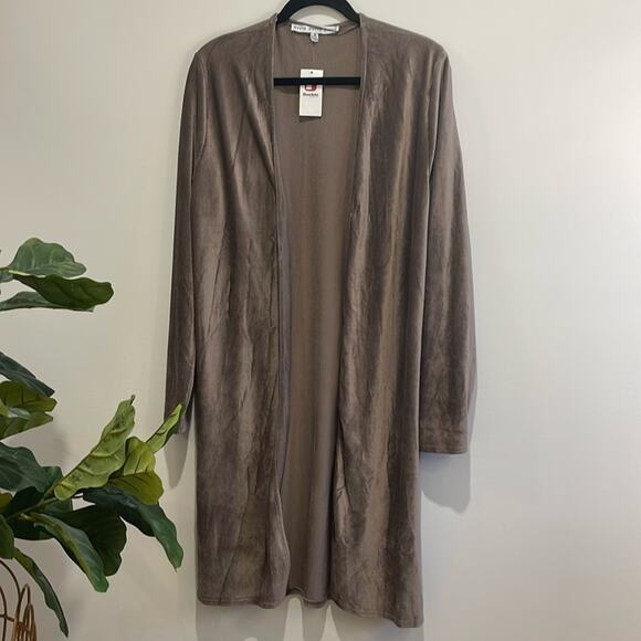 Nwt mauve HYFVE velvet cord sweater - Picture 2 of 5